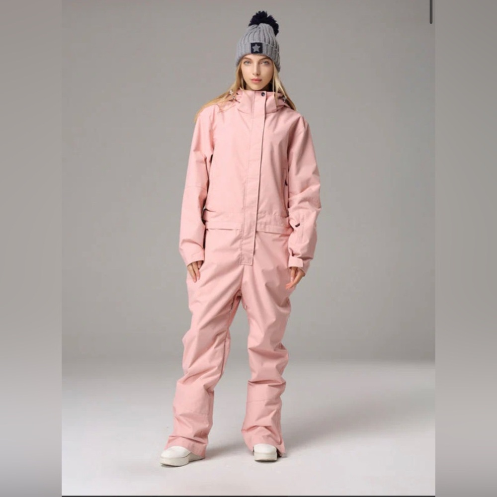 Women’s Pink Ski Suit